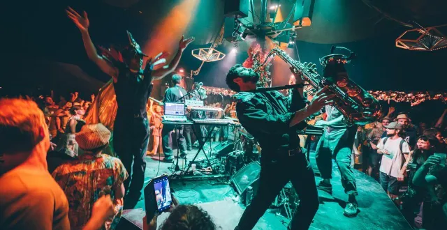 photo  plusieurs moments musicaux accompagneront le 25e festival le mans fait son cirque.  &copy;  dr 