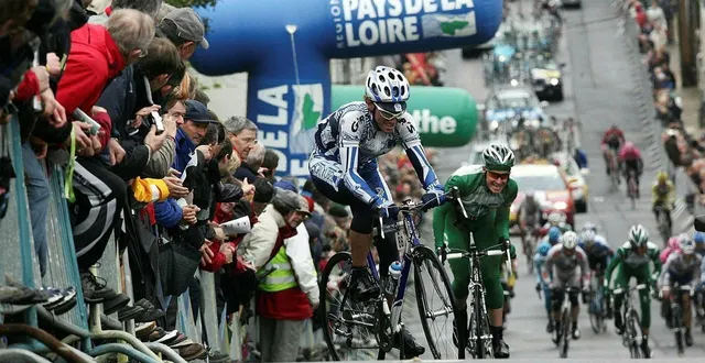 photo  le région pays de la loire tour, ici au mans.  &copy;  archives ouest-france 