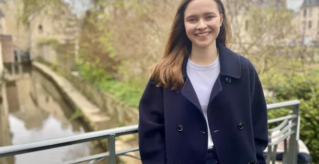 photo  à l’occasion de la journée mondiale de lutte contre l’endométriose, ce samedi 28 mars 2026, la chanteuse charlie, originaire de bayeux (calvados), partage sa propre expérience avec la maladie. son dernier titre, « c’est pas dans ma tête » se veut « un message d’espoir pour des centaines de femmes qui oscillent entre souffrance, errance médicale et incompréhension ».  &copy;  ouest-france 