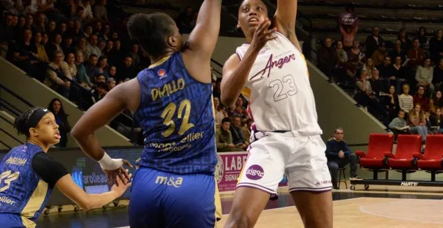 photo  oumou diarisso.  &copy;  jérôme hurtsel 