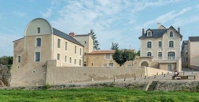 photo  la maison julien gracq à saint-florent-le-vieil.  &copy;  archives co 