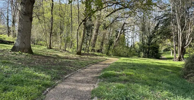 photo  les circonstances des violences à l’arme blanche survenues dans le parc de gazonfier au mans commencent à se préciser.  &copy;  ouest-france 