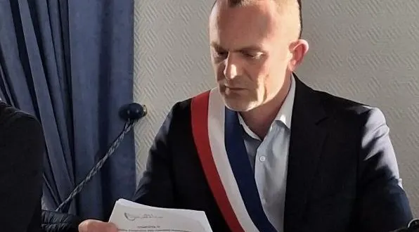 photo  mathieu bonnet-madin est le nouveau maire de saint-aubin-des-coudrais.  &copy;  mathieu bonnet-madin 