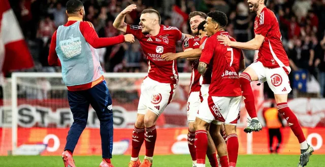 photo  élisez votre onze de légende du stade brestois.  &copy;  guillaume saligot / ouest-france 