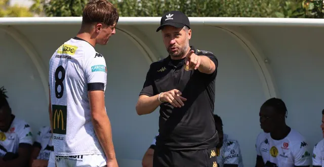 photo  cédric hoarau est déçu.  &copy;  archives marc olejnik 