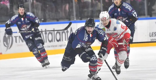 photo  téo sarliève n’a pu empêcher la défaite des siens.  &copy;  co - michel durigneux 