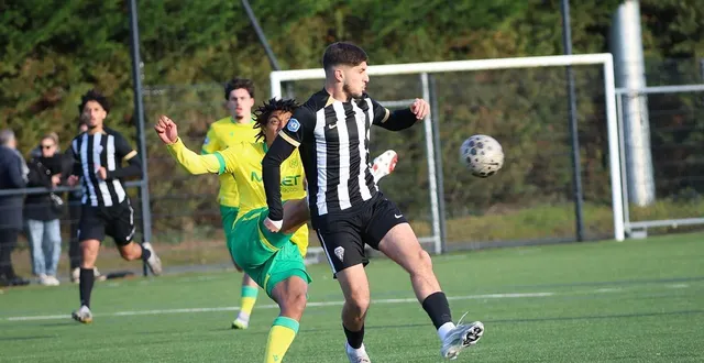 photo  amine moussaoui et ses partenaires angevins se sont inclinés.  &copy;  philippe naudin 