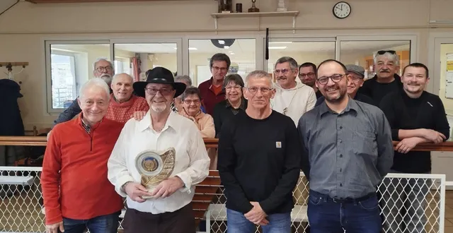 photo  la finale du challenge carnaval s’est récemment déroulée à la maison-blanche. la paire claude but – michel jubault l’a emporté 12 à 6 face à franck ravain et andré philippe. après le vin d’honneur, la journée s’est poursuivie avec un repas rassemblant une quarantaine de personnes dans une très bonne ambiance.  &copy;  co 