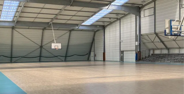 photo  la salle anjou 2000 a connu une rénovation.  &copy;  co 