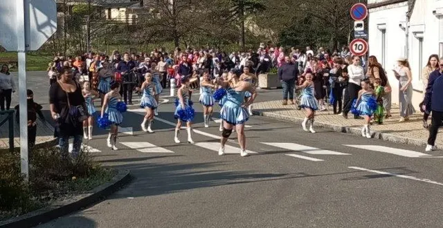 photo  le carnaval des écoles de loué est un événement toujours très apprécié des écoliers  &copy;  le maine libre 