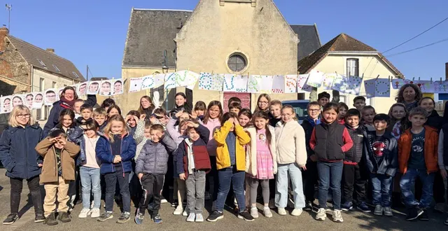 photo  les élèves de l’école tristan-klingsor.  &copy;  le maine libre 