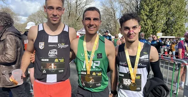 photo  de gauche à droite : valentin poulin, quentin cornu (vainqueur) et erwann le doussal.  &copy;  ouest-france 