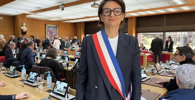 photo  isabelle leroy est devenue la première femme maire de cholet lors du conseil d’installation du dimanche 29 mars 2026.  &copy;  ouest-france 