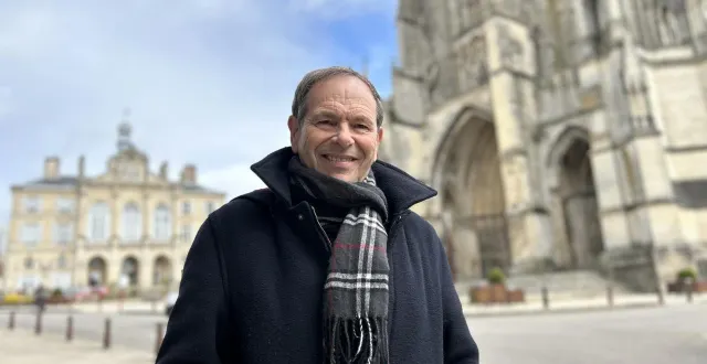 photo  antoine perrault est le nouveau maire de sées.  &copy;  ouest-france 