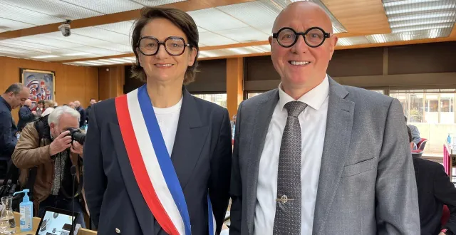 photo  isabelle leroy est la première femme maire de cholet. elle sera accompagnée dans sa mission, entre autres, par jean-paul brégeon, qui retrouve sa place de premier adjoint, et qui briguera bientôt l’agglomération.  &copy;  ouest-france 