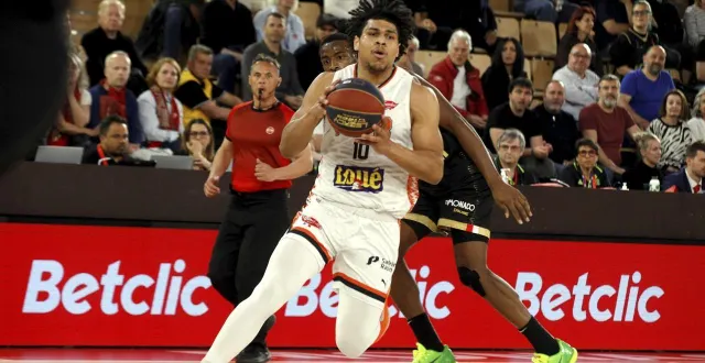 photo  ugo doumbia et le msb se sont inclinés à monaco ce dimanche 29 mars 2026.  &copy;  photopqr/nice matin/maxppp 