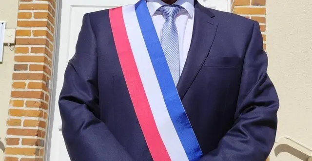 photo  samedi matin, mickaël hérault a été élu maire.  &copy;  ouest-france 