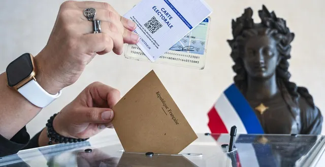 photo  des électeurs de gauche ont-ils voulu faire perdre estelle lemoine-maulny, laquelle avait quitté quelques mois plus tôt la réflexion de partisans de gauche, pour s’engager aux côtés de caroline houssin-salvetat, maire sortante et candidate ? ce n’est pas l’analyse de l’intéressée.  &copy;  denis lambert 