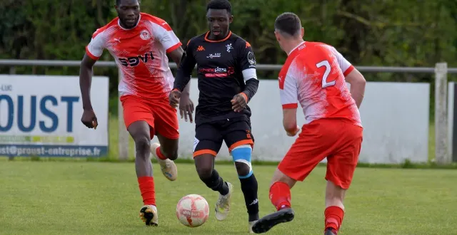 photo  les joueurs de tristan lahaye ont signé un match plein.  &copy;  co - stéphane séguinard 