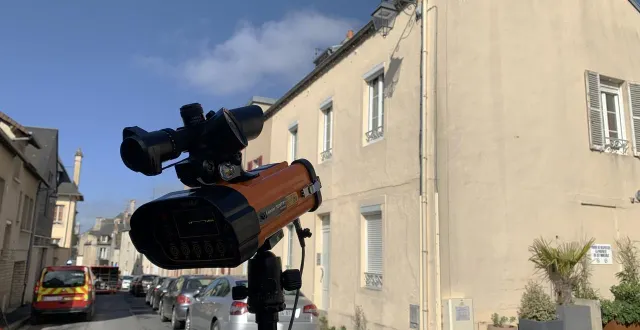 photo  des télémètres ont été installés pour surveiller les mouvements de l’immeuble de la rue saint-exupère, à bayeux.  &copy;  ouest-france 