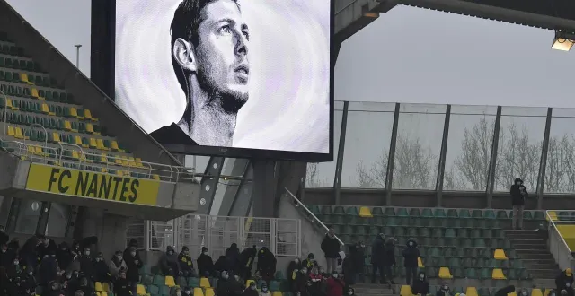 photo  le 21 janvier 2019, le footballeur emiliano sala décédait à 28 ans dans le crash de l’avion privé qui le ramenait de nantes à cardiff, au pays de galles, où il venait d’être transféré deux jours plus tôt. ce lundi 30 mars, l’affaire est devant le tribunal de commerce de nantes.  &copy;  archives jérôme fouquet/ouest-france 