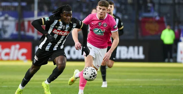 photo  prosper peter.  &copy;  co - josselin clair 