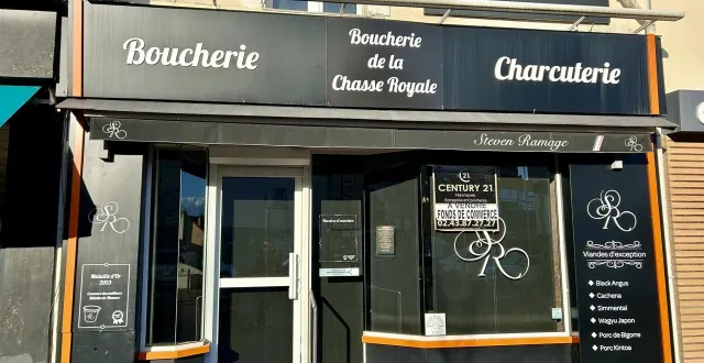 photo  la boucherie de la chasse-royale est fermée depuis le 3 mars 2026.  &copy;  le maine libre 