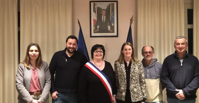 photo  claudia dugast, maire, a été élue de même que ses adjoints. ces derniers ont également reçu leurs délégations.  &copy;  le maine libre 