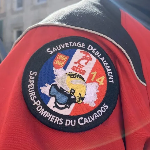 photo des pompiers de l’unité de sauvetage, d’appui et de recherche de caen sont intervenus à bayeux où un immeuble menaçait de s’effondrer.  ©  ouest-france