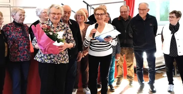 photo  annick elye remplace juliette ferron au club des lys d’or. samedi, juliette ferron a été remerciée après 11 ans de présidence, pour son courage, son bénévolat, sa patience et son dynamisme.  &copy;  ouest-france 