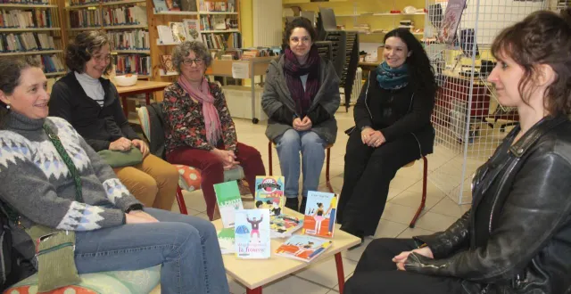 photo  anne rehbinder face à son public du jour.  &copy;  co 