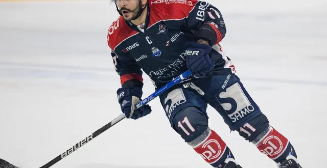 photo  robin gaborit retrouve la glace et son rôle de capitaine.  &copy;  co - régine lemarchand 