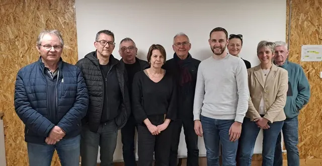 photo  les membres du bureau autour du président damien veugeois (au premier rang à droite).   &copy;  ouest-france 