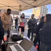 photo ce lundi 30 mars 2026, place des sablons au mans. durant trois jours, le forum atout jeunes se tient au cœur du quartier pour proposer des rencontres autour de la formation et la découverte des métiers.