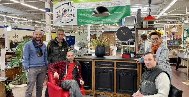 photo  la ferté-bernard, mercredi 25 mars 2026. la recyclerie du grenier de l’huisne emploie 11 valoristes, tous membres d’un chantier d’insertion.  &copy;  le maine libre 