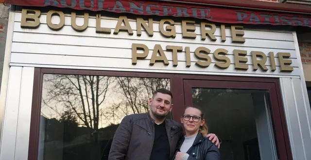 photo  romain jarry et aline leroy devant leur boulangerie chez romali, place du général-leclerc à exmes, prêts à accueillir leurs premiers clients.  &copy;  ouest-france 