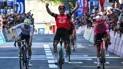 photo  qui succédera au vainqueur 2025 chez les hommes, kévin vauquelin, lors du région tour pays de la loire 2026 ? 