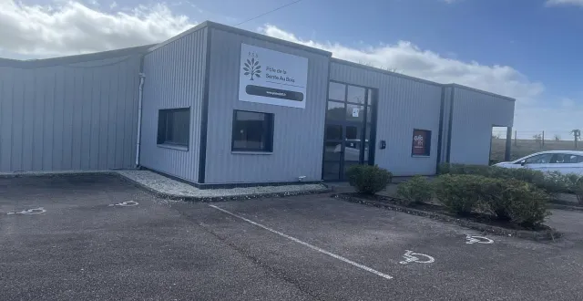 photo  à la sente au bois, à argentan, ces locaux étaient envisagés pour accueillir l’école supérieure privée en septembre 2025. mais le projet semble être tombé à l’eau.  &copy;  ouest-france 