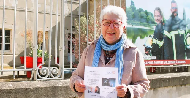 photo  martine kern-camillerapp devant la salle du cloître à mamers, qui accueillera la conférence organisée par le rotary club.  &copy;  le maine libre 