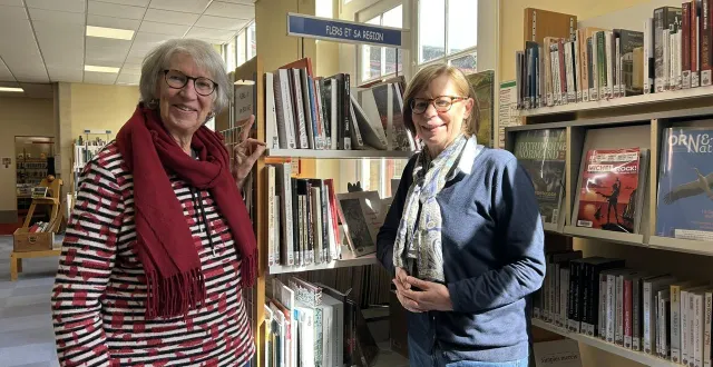 photo  françoise mulot (à gauche) et elisabeth masson (à droite) vont sortir un livre : le pays de flers insolite et secret.  &copy;  ouest-france 