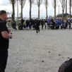photo beaucoup de spectateurs autour des terrains de pétanque, à almenêches.