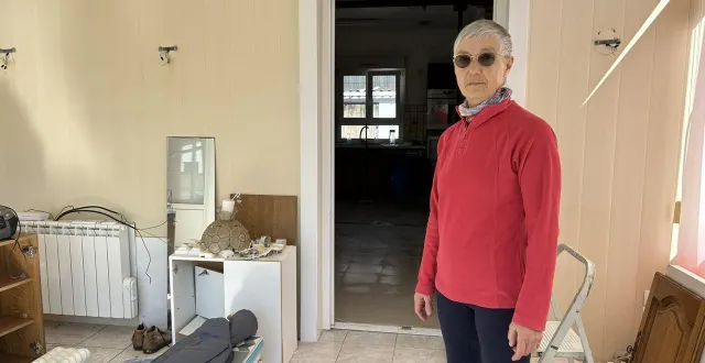 photo  nadine paris vallade, 64 ans, a acheté en septembre 2022 une maison pleine d’amiante après un diagnostic erroné dans la cité sncf de flers.  &copy;  ouest-france 