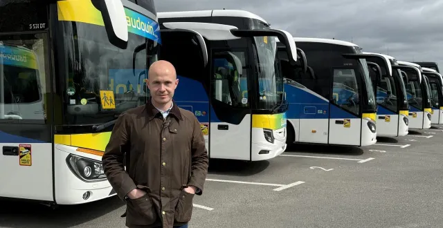 photo  fils du gérant de fouché travel, paul fouché, 29 ans, a pris les rênes de voyages baudouin, société de transport par autocar rachetée par l’entreprise de saint-pierre-montlimart, à montrevault-sur-èvre.  &copy;  voyages baudouin 