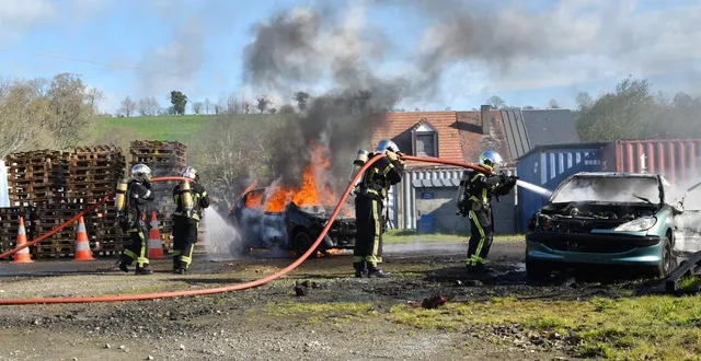 photo  le centre de formation des sapeurs-pompiers du calvados organisait un exercice simulant des violences urbaines, à vire normandie, lundi 30 mars 2026.  &copy;  ouest-france 