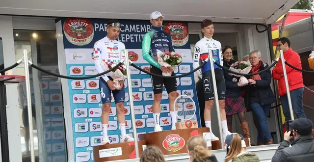 photo  alexandre delettre (à gauche) a encore dû se contenter de la deuxième place…  &copy;  charles bury / ouest-france 