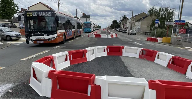 photo  une partie de l’avenue félix-geneslay, actuellement impactée par le chantier des chronolignes, est une des voies privilégiées pour accéder au circuit des 24 heures du mans.  &copy;  ouest-france 