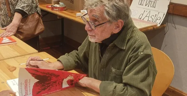 photo  edmond baudoin a dédicacé ses livres à l’encre de chine.  &copy;  co 