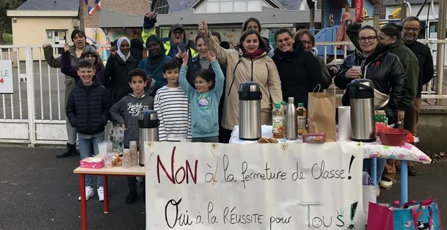 photo  dans le quartier de l’epine, au mans (sarthe), les parents de l’école primaire marcel-pagnol se sont opposés à la fermeture d’une des classes de l’établissement, ce mardi 31 mars 2026.  &copy;  ouest-france 