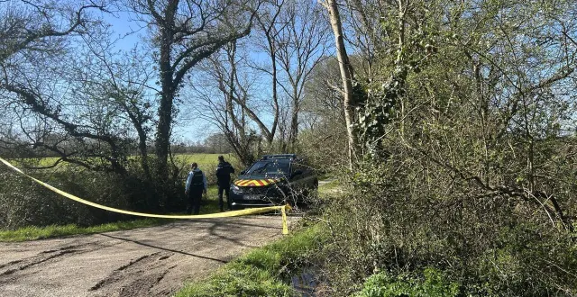 photo  les recherches avaient repris le mardi 17 mars, sur les lieux de l’incendie, à campbon (loire-atlantique), pour tenter de retrouver un adolescent de 13 ans qui avait disparu.  &copy;  archives ouest-france 