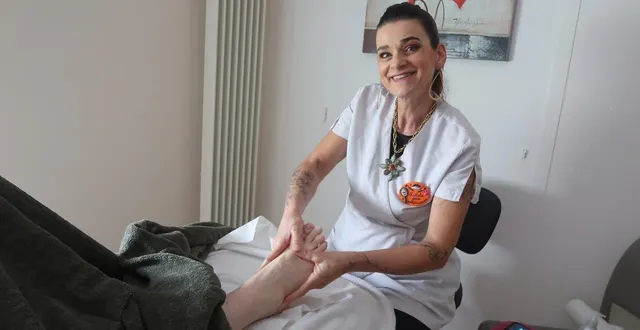 photo  beaufort, le 26 mars 2026. nathalie mercerolle, socio-esthéticienne, intervient deux fois par mois à l’hôpital de beaufort auprès de personnes malades du cancer, pour l’association les battantes.  &copy;  co - agathe le nueff 